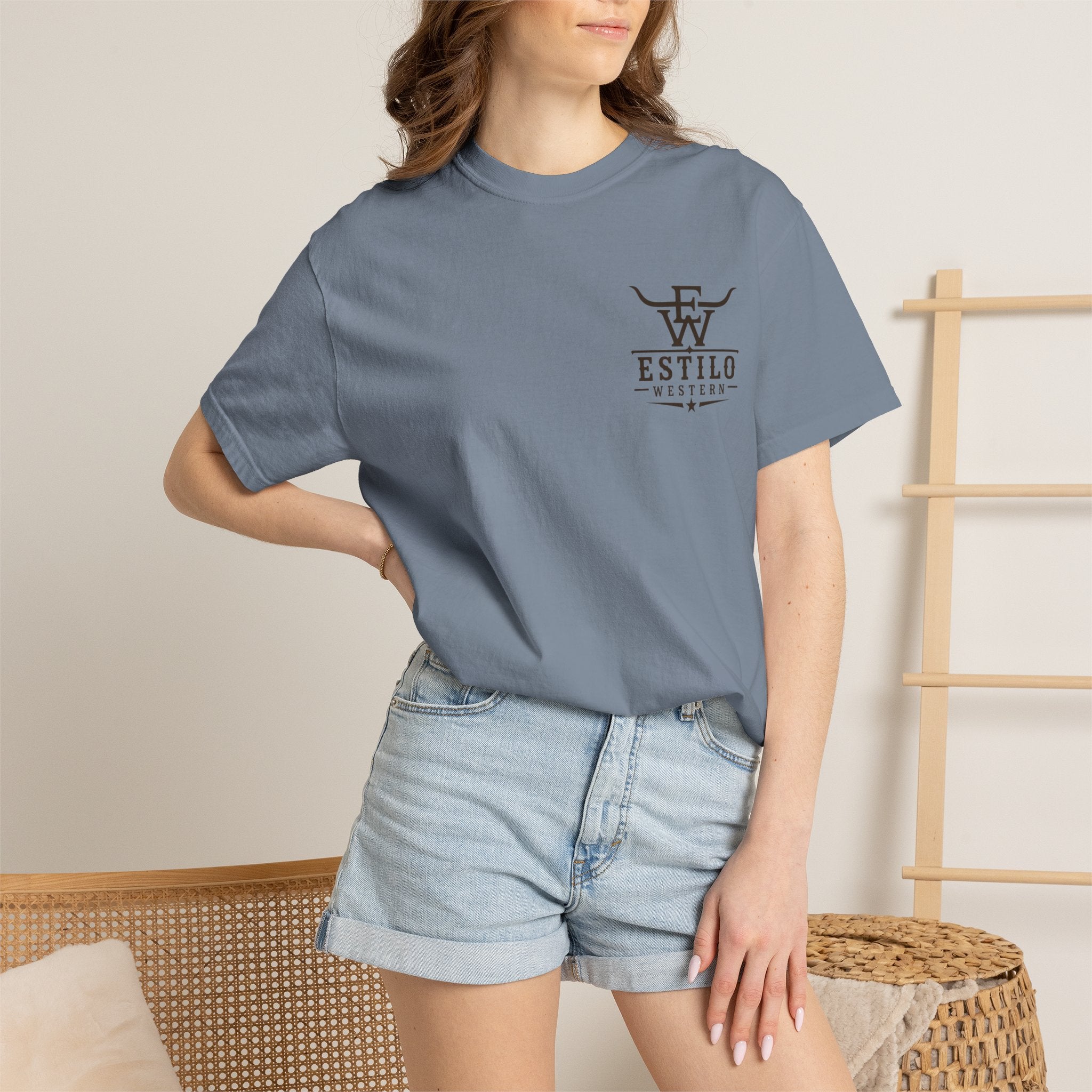 Western Estilo Graphic T-Shirt — Cowhide Logo Print
