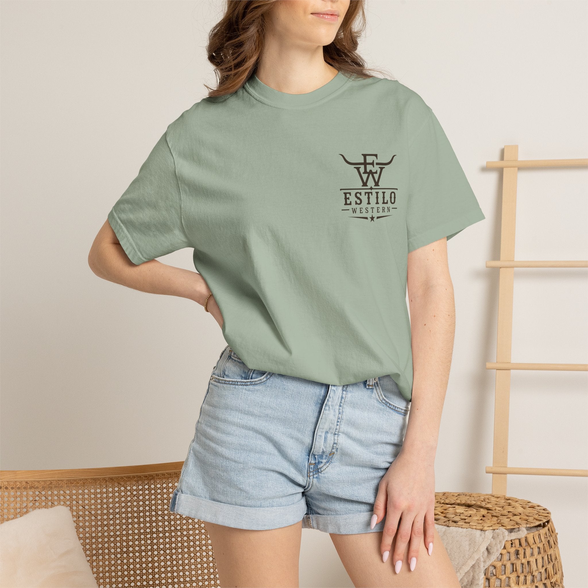 Western Estilo Graphic T-Shirt — Cowhide Logo Print