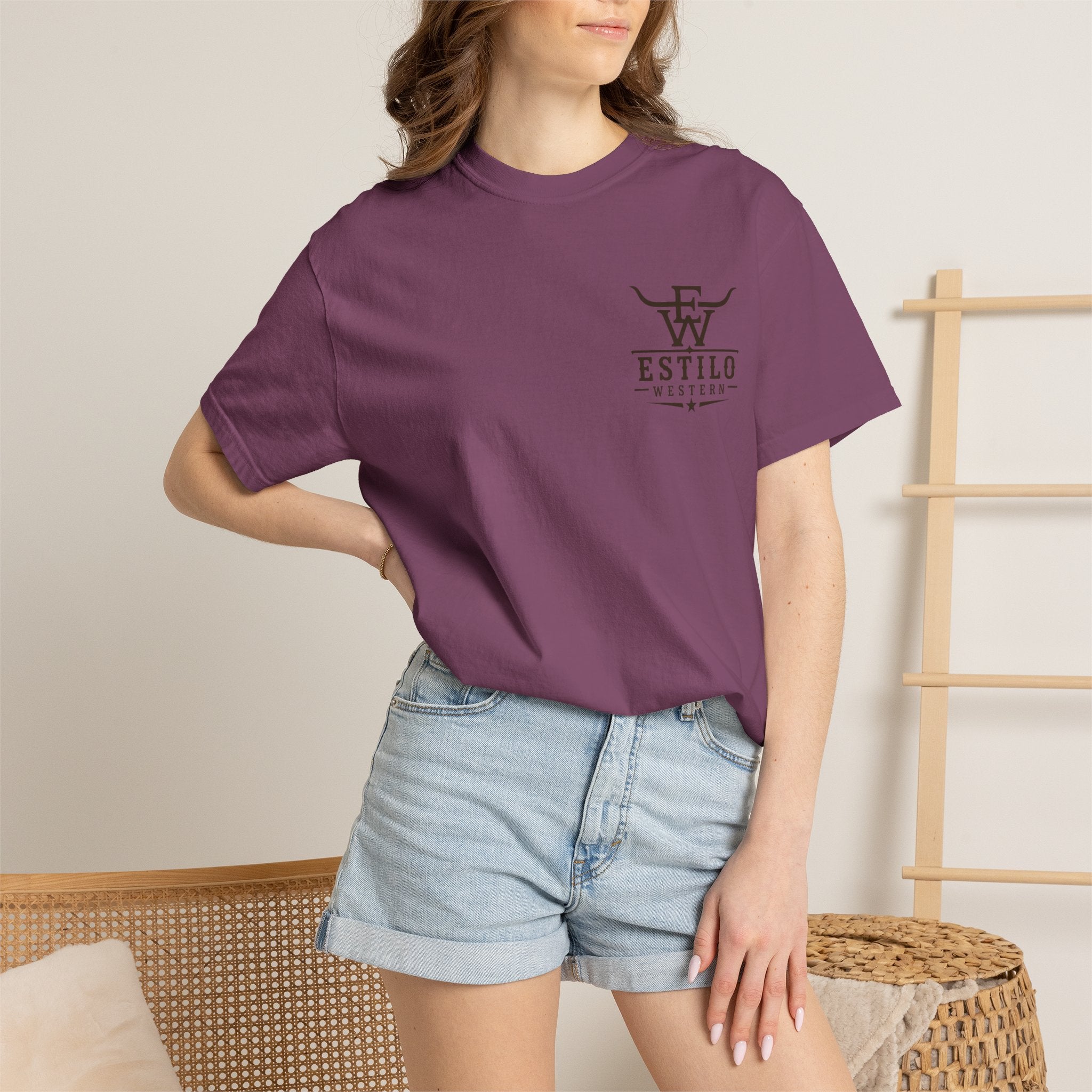 Western Estilo Graphic T-Shirt — Cowhide Logo Print